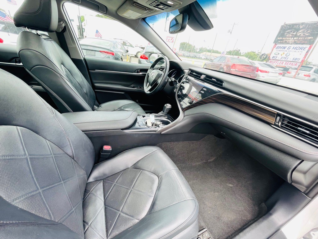 2019 Toyota Camry Image 22