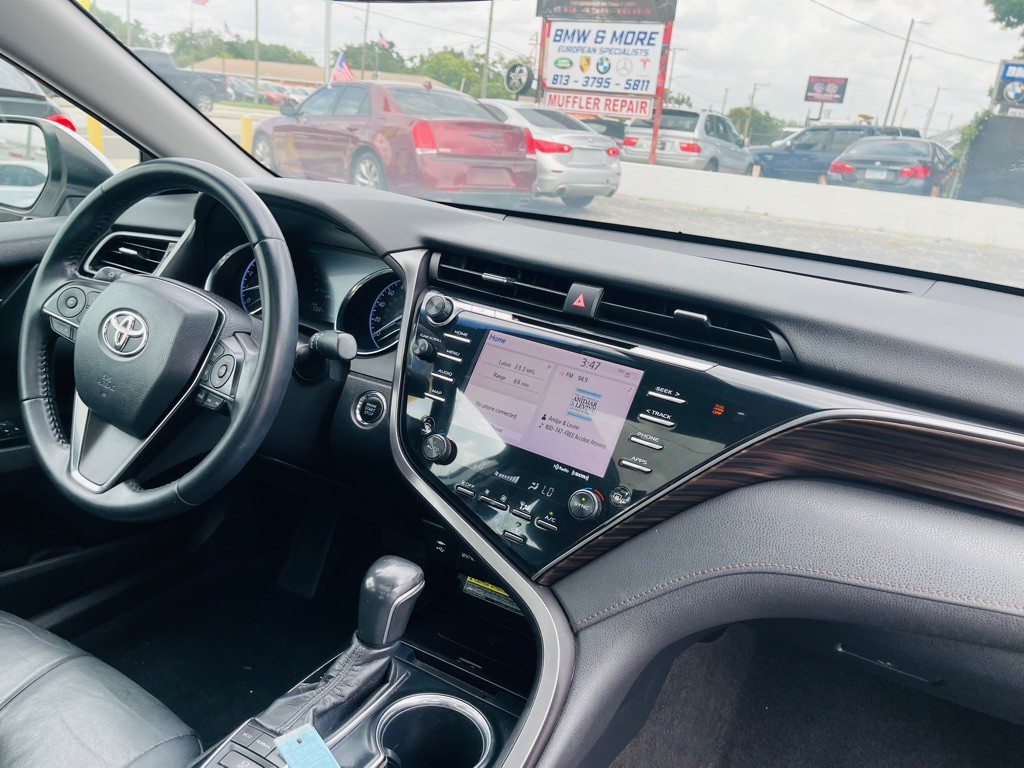2019 Toyota Camry Image 24