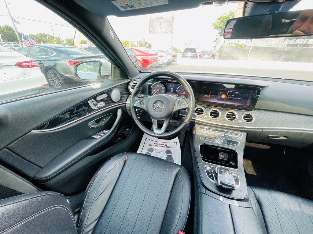 2018 Mercedes-Benz E-Class Image 20