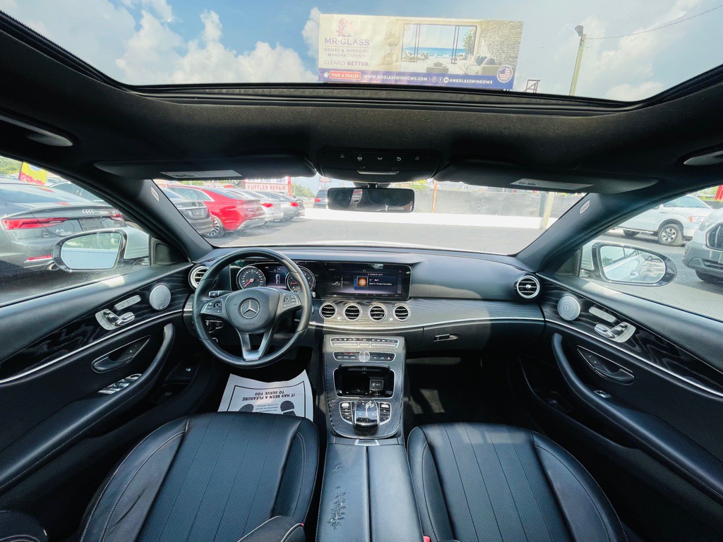 2018 Mercedes-Benz E-Class Image 21