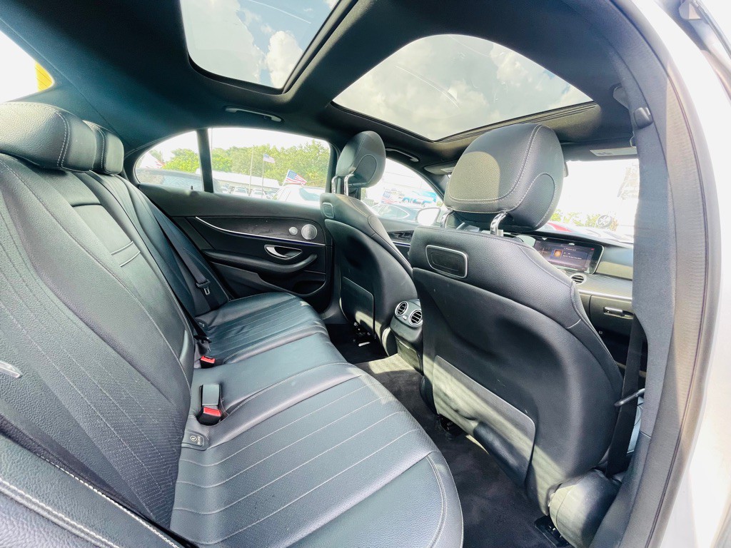 2018 Mercedes-Benz E-Class Image 24
