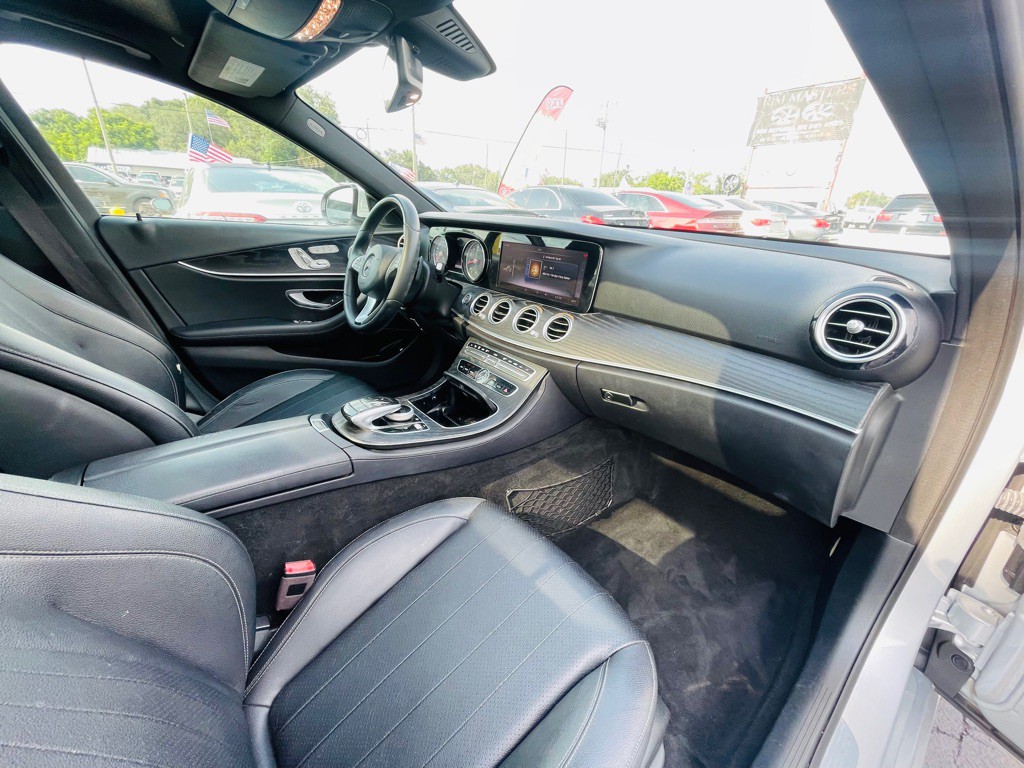2018 Mercedes-Benz E-Class Image 27