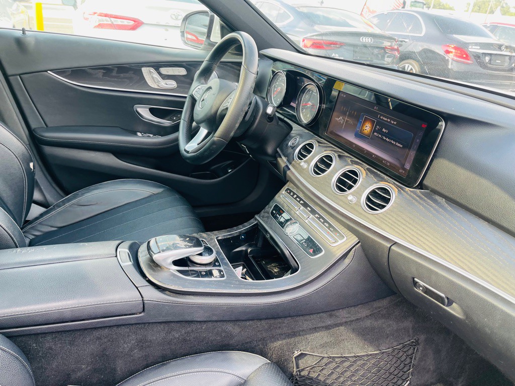 2018 Mercedes-Benz E-Class Image 28