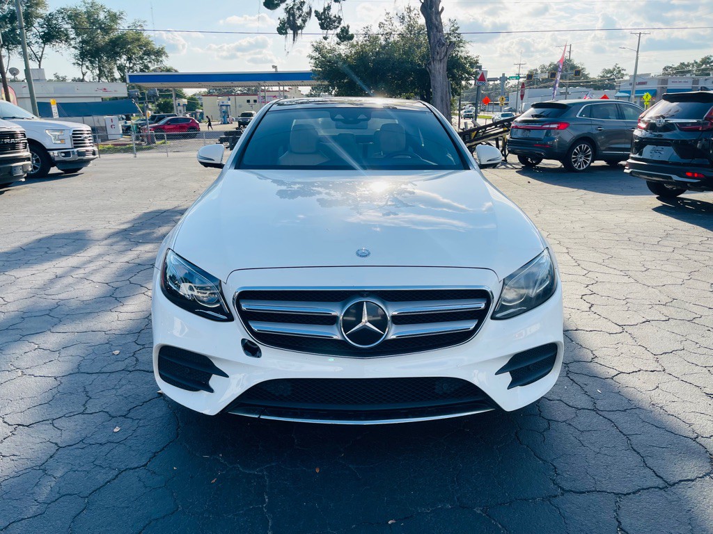 2017 Mercedes-Benz E-Class Image 3