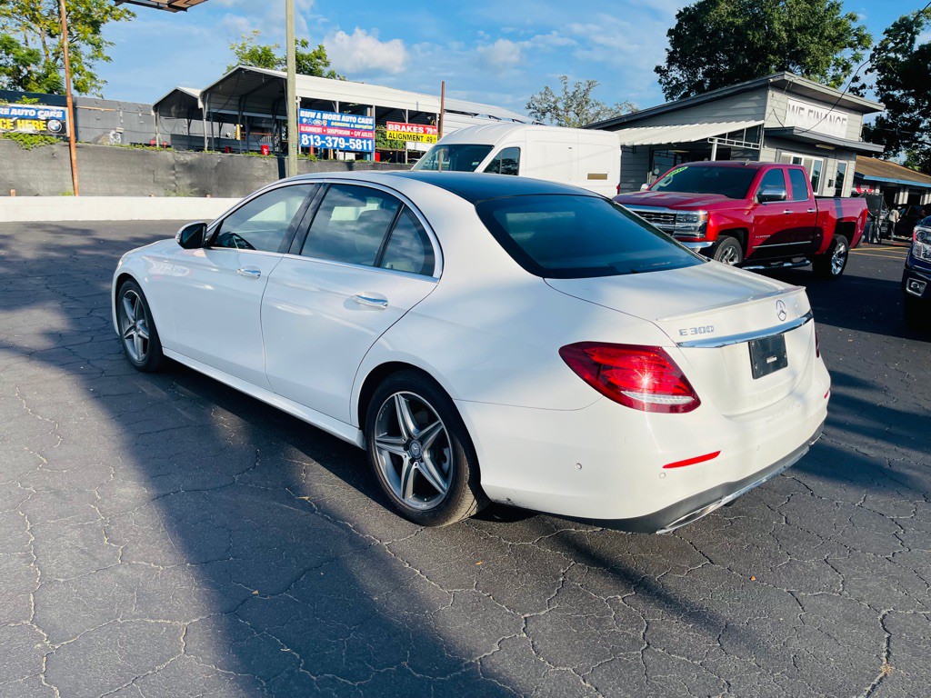 2017 Mercedes-Benz E-Class Image 6