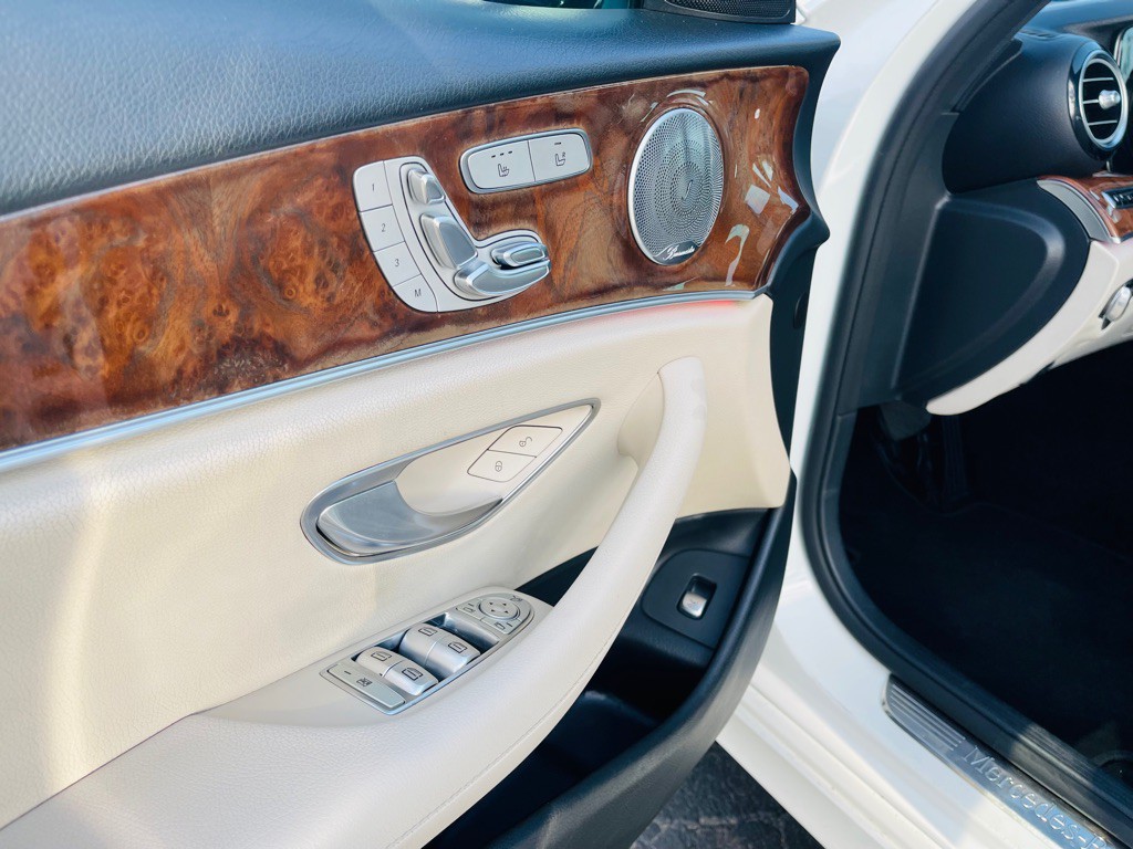 2017 Mercedes-Benz E-Class Image 10