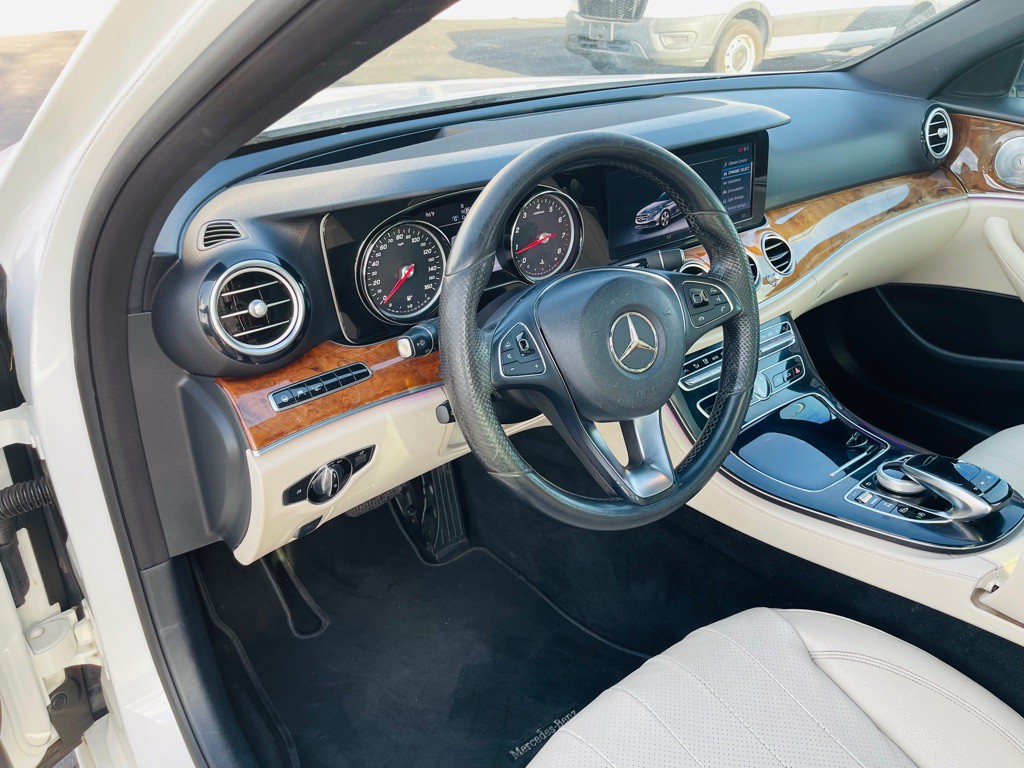 2017 Mercedes-Benz E-Class Image 13