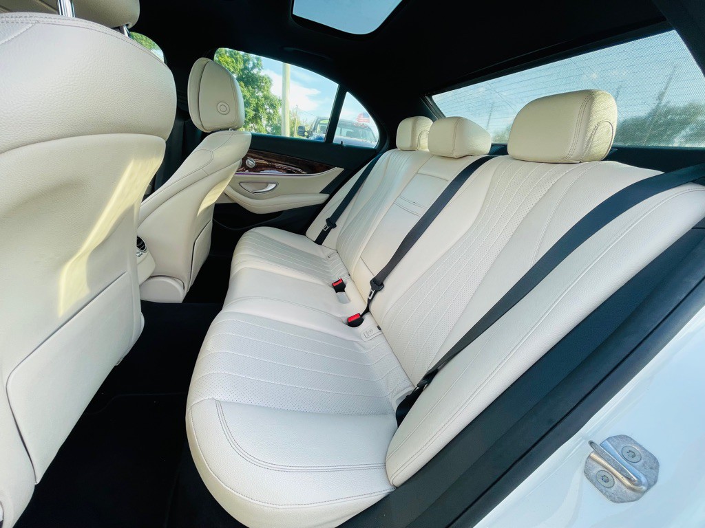 2017 Mercedes-Benz E-Class Image 18