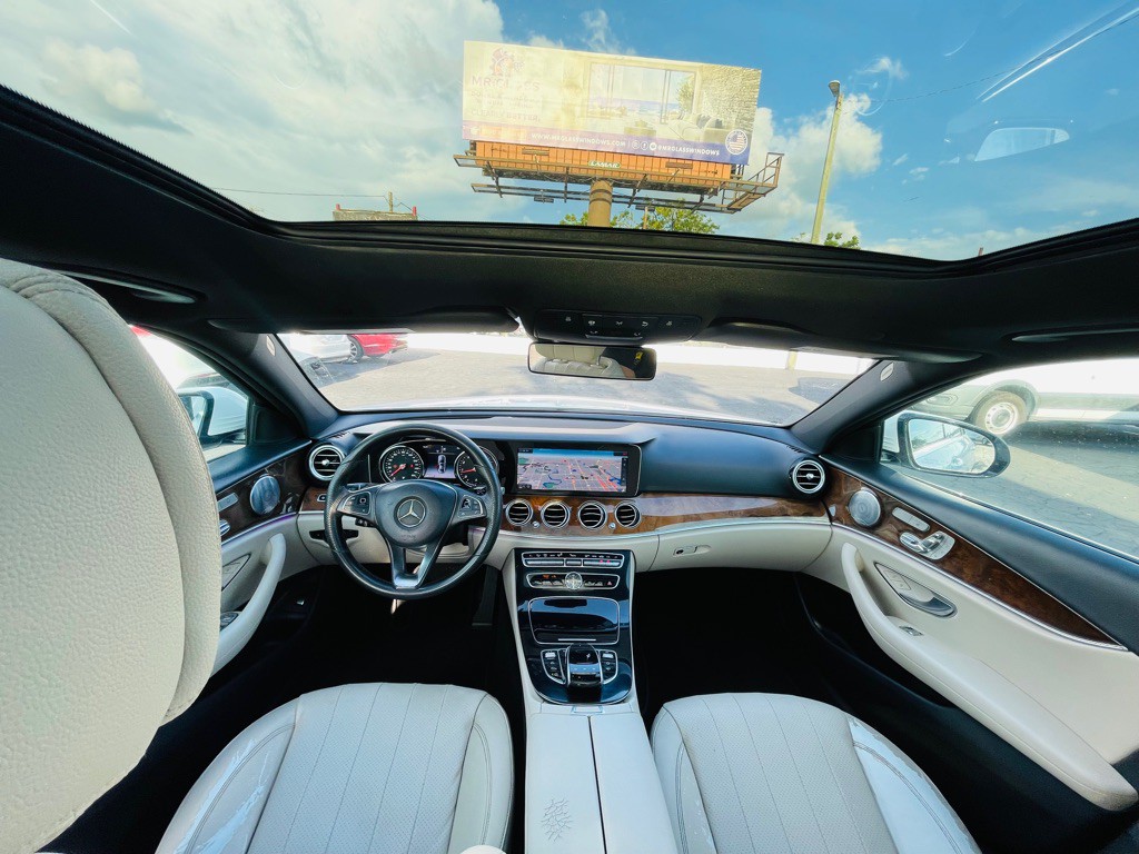 2017 Mercedes-Benz E-Class Image 19