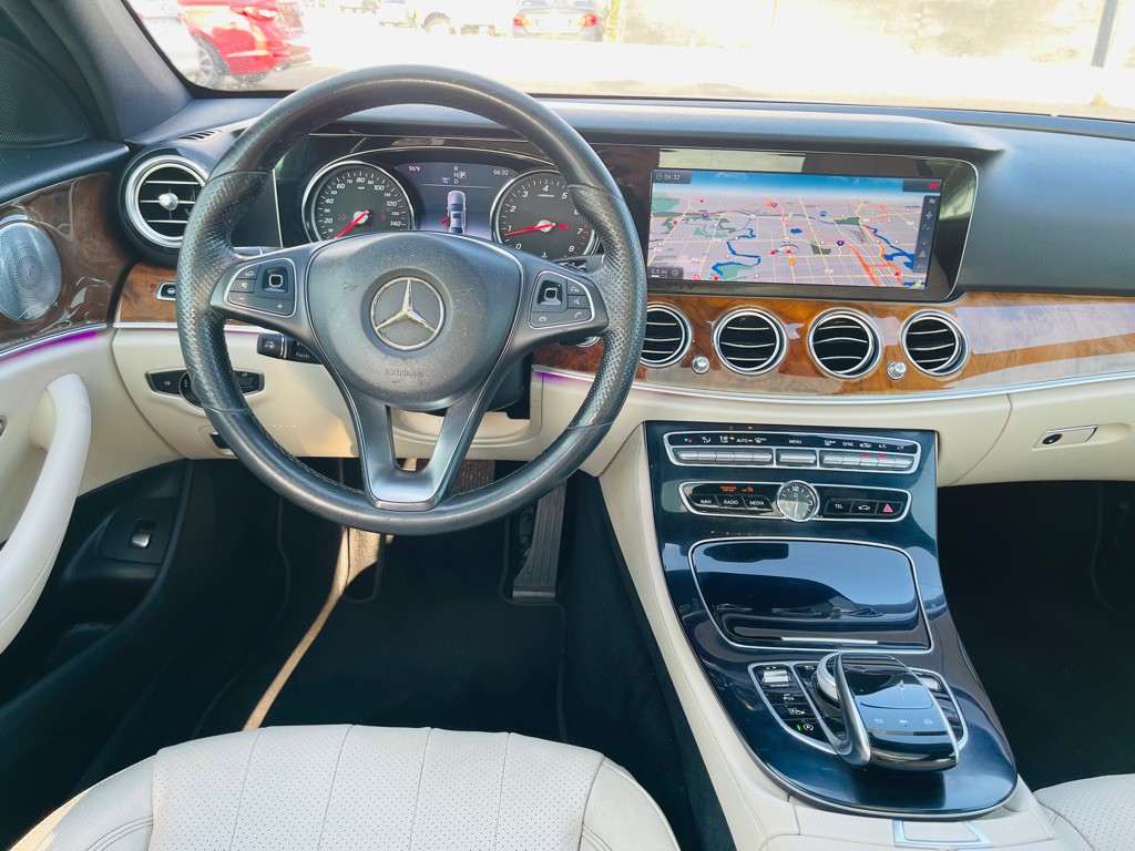 2017 Mercedes-Benz E-Class Image 25