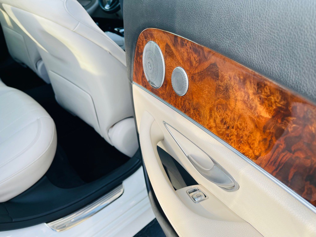 2017 Mercedes-Benz E-Class Image 27