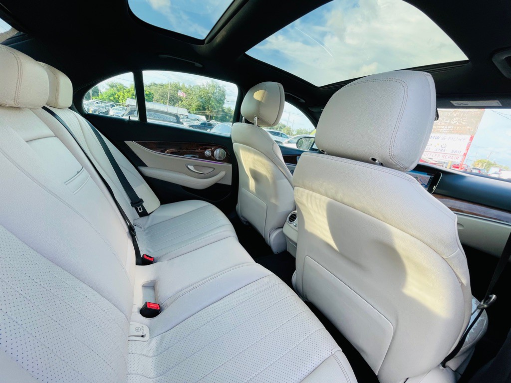 2017 Mercedes-Benz E-Class Image 28