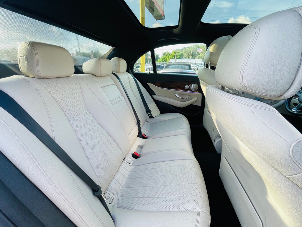 2017 Mercedes-Benz E-Class Image 29