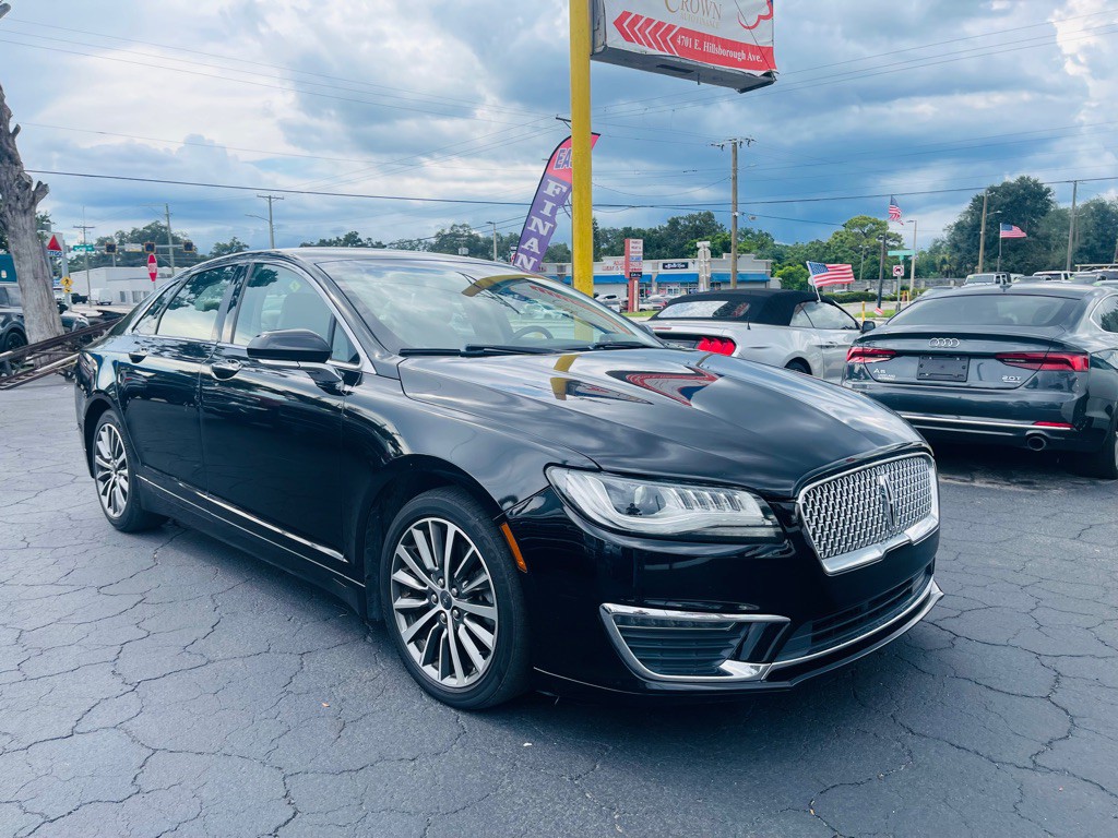 2019 Lincoln MKZ Image 2
