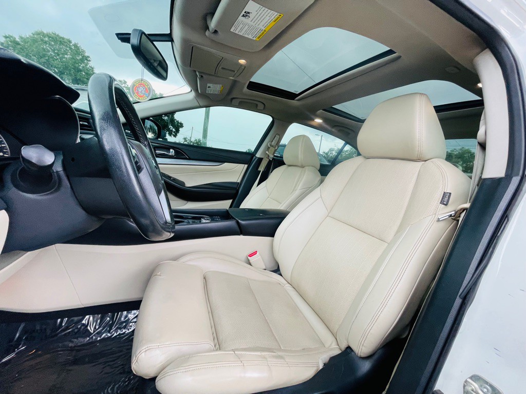 2017 Nissan Maxima Image 16