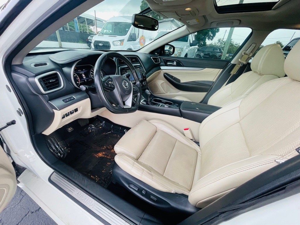 2017 Nissan Maxima Image 17