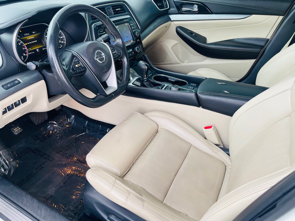 2017 Nissan Maxima Image 19