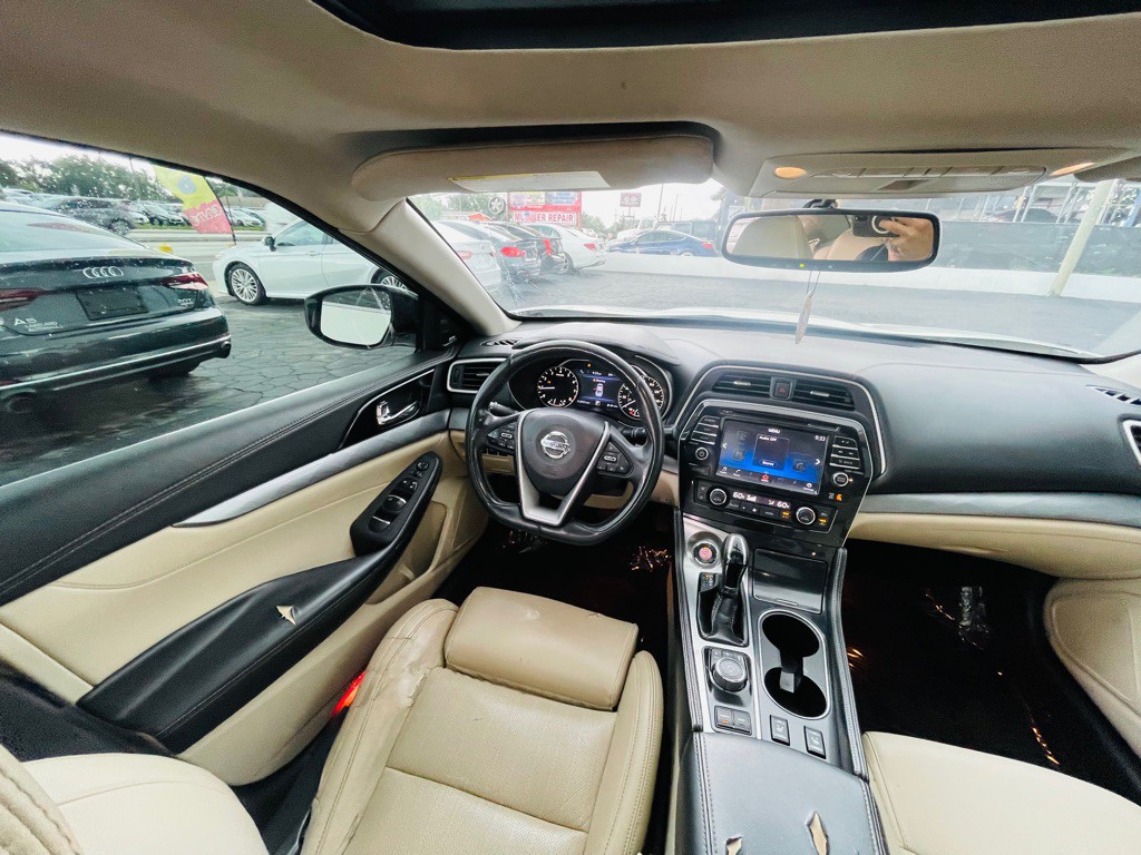 2017 Nissan Maxima Image 22