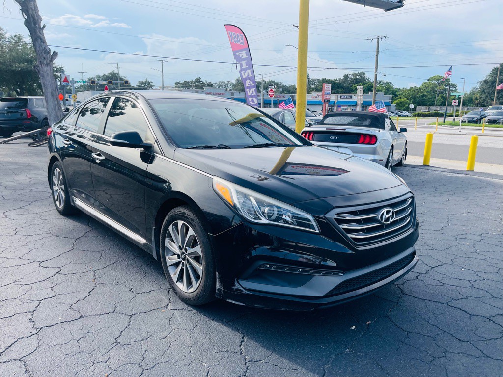 2016 Hyundai Sonata Image 2