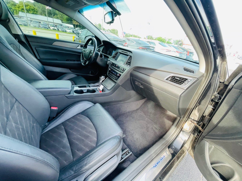 2016 Hyundai Sonata Image 24
