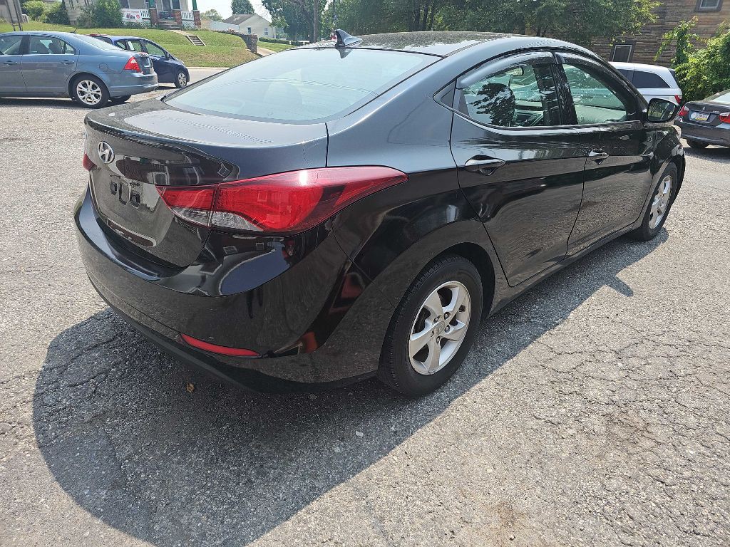 2015 Hyundai Elantra Image 8