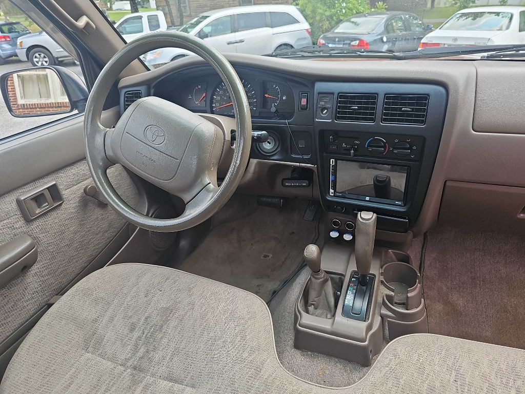 1998 Toyota Tacoma Image 10