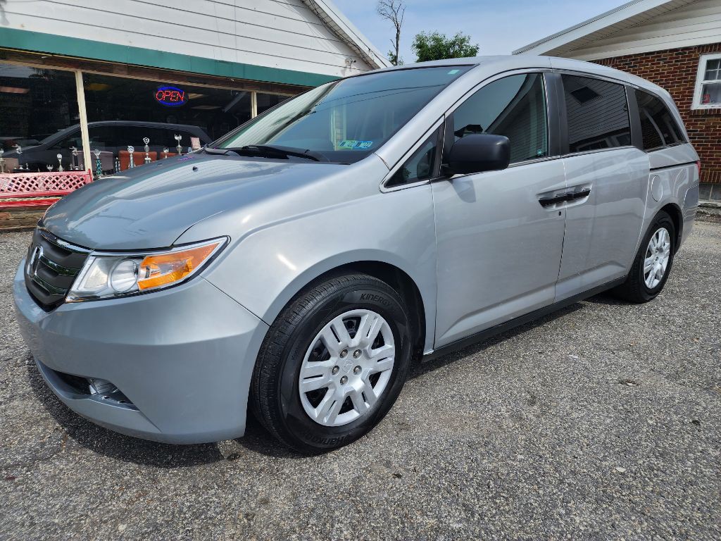 2012 Honda Odyssey Image 2
