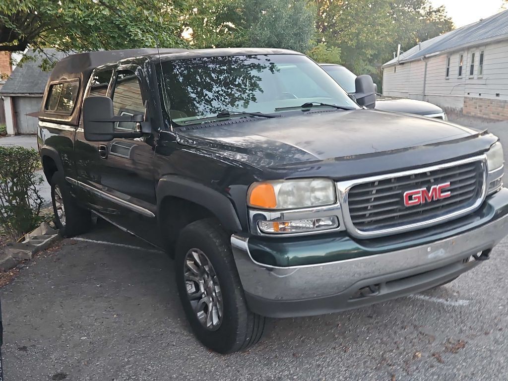 2001 GMC Sierra Image 1