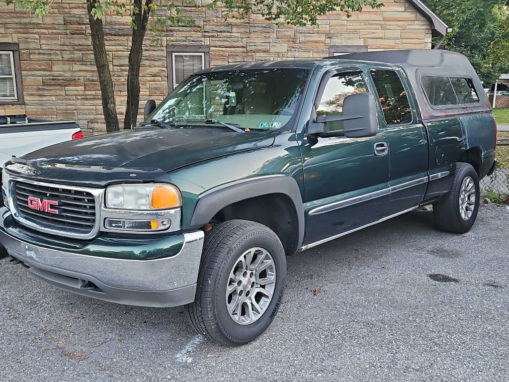 2001 GMC Sierra Image 3