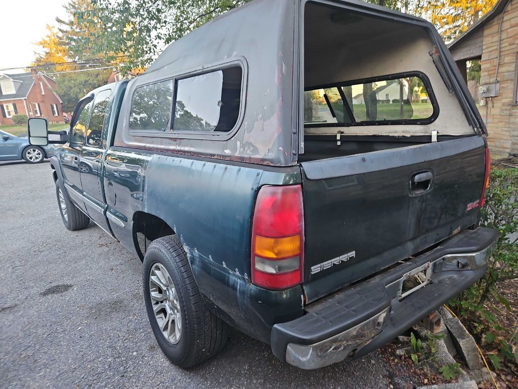 2001 GMC Sierra Image 4