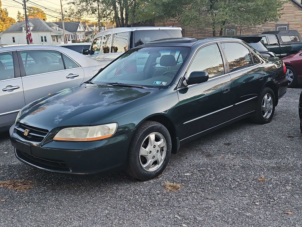2000 Honda Accord Image 1