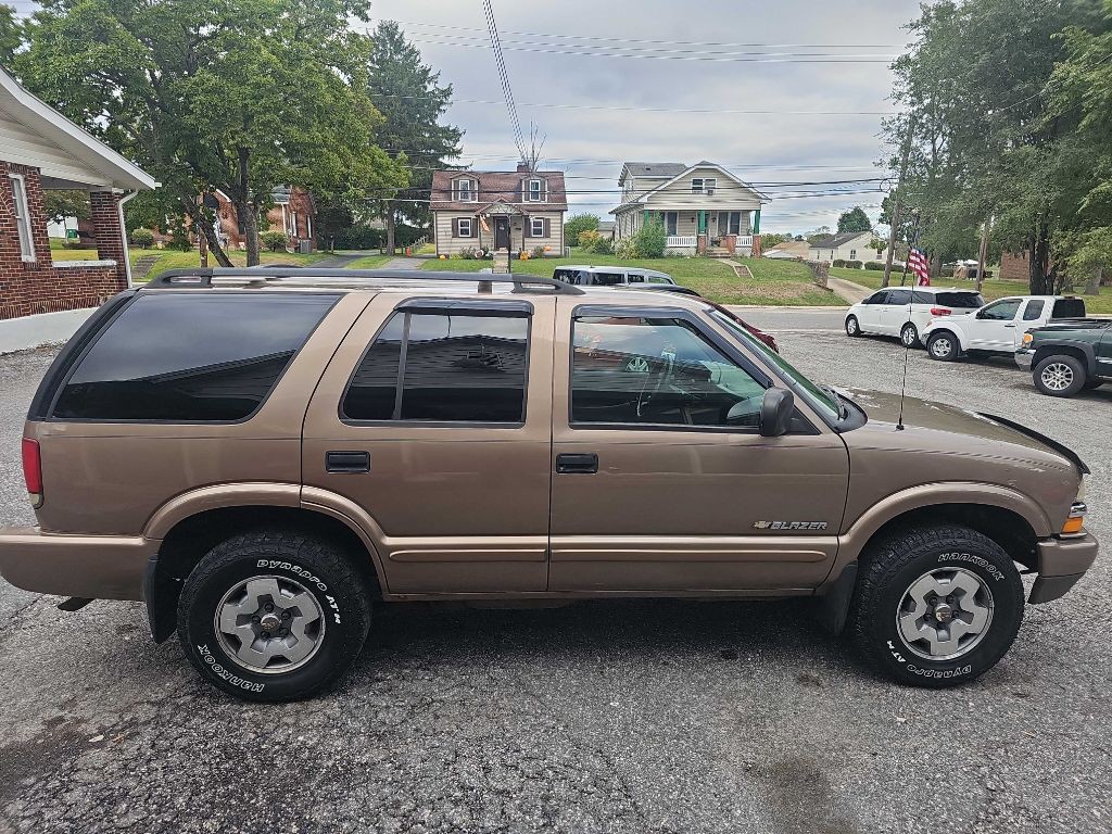2004 Chevrolet Blazer Image 7