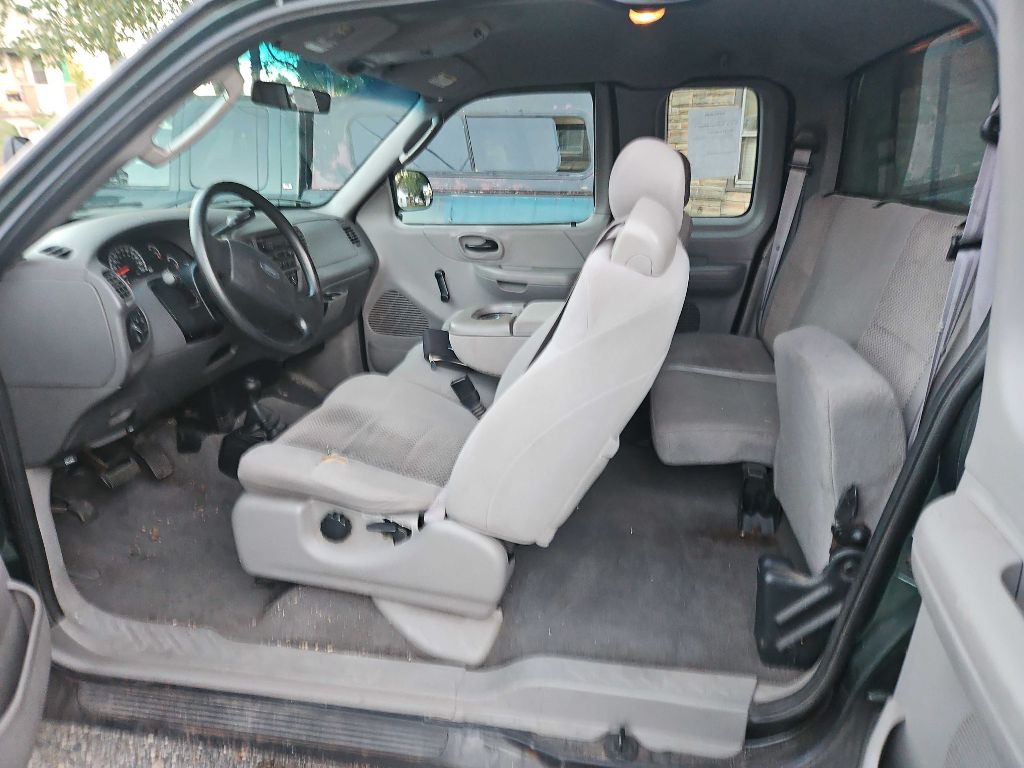 2004 Ford F-150 Image 3