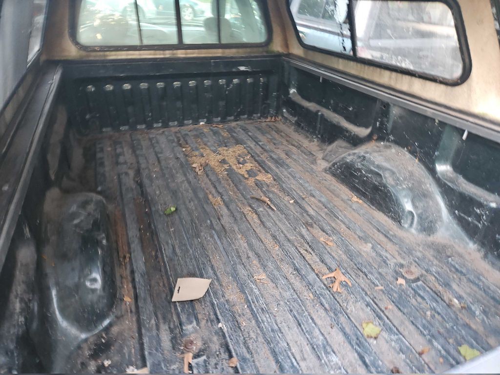 2004 Ford F-150 Image 5