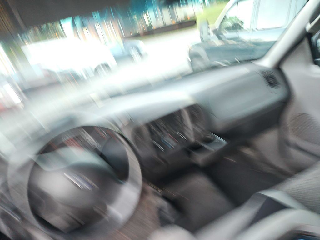 2004 Ford F-150 Image 6