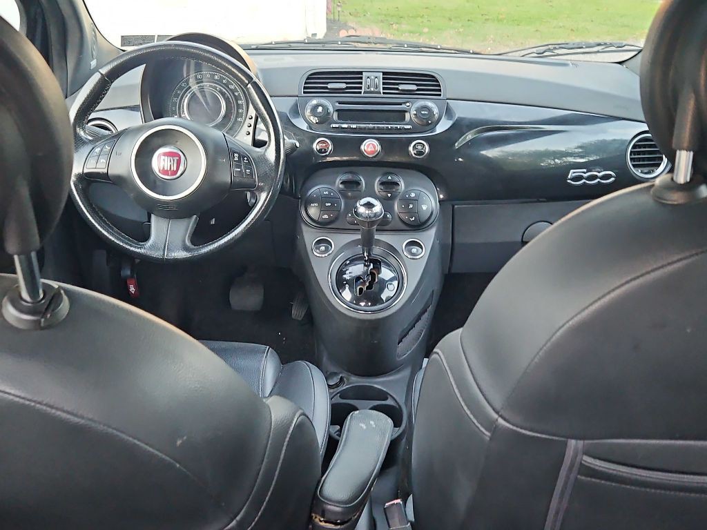 2012 FIAT 500 Image 6