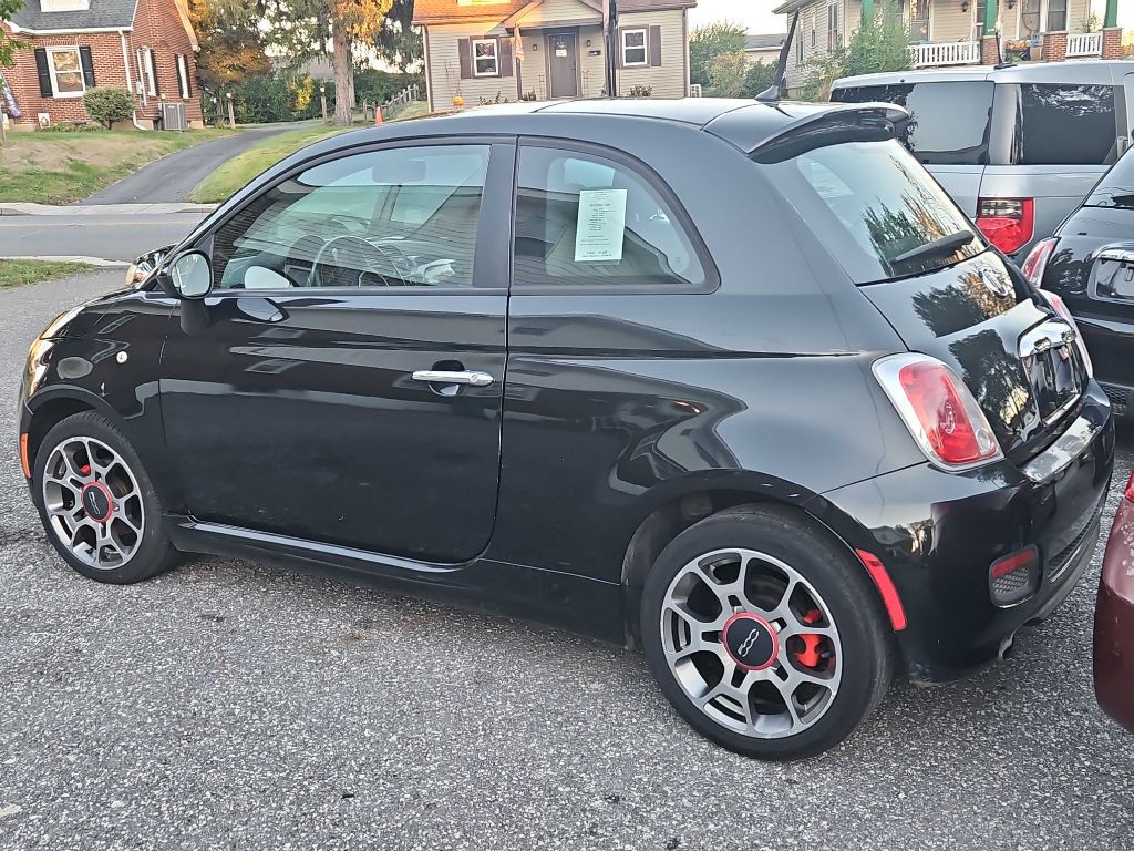 2012 FIAT 500 Image 2