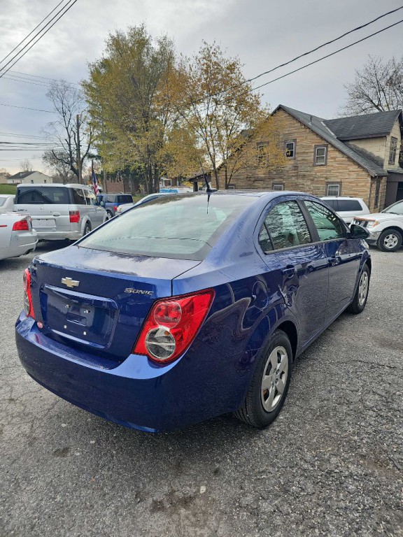 2013 Chevrolet Sonic Image 6