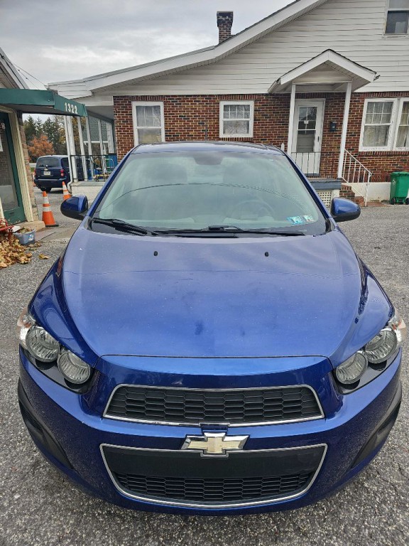 2013 Chevrolet Sonic Image 2