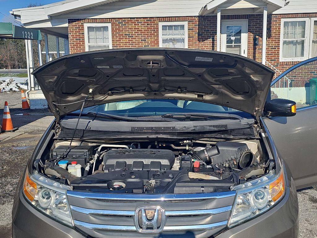 2012 Honda Odyssey Image 12