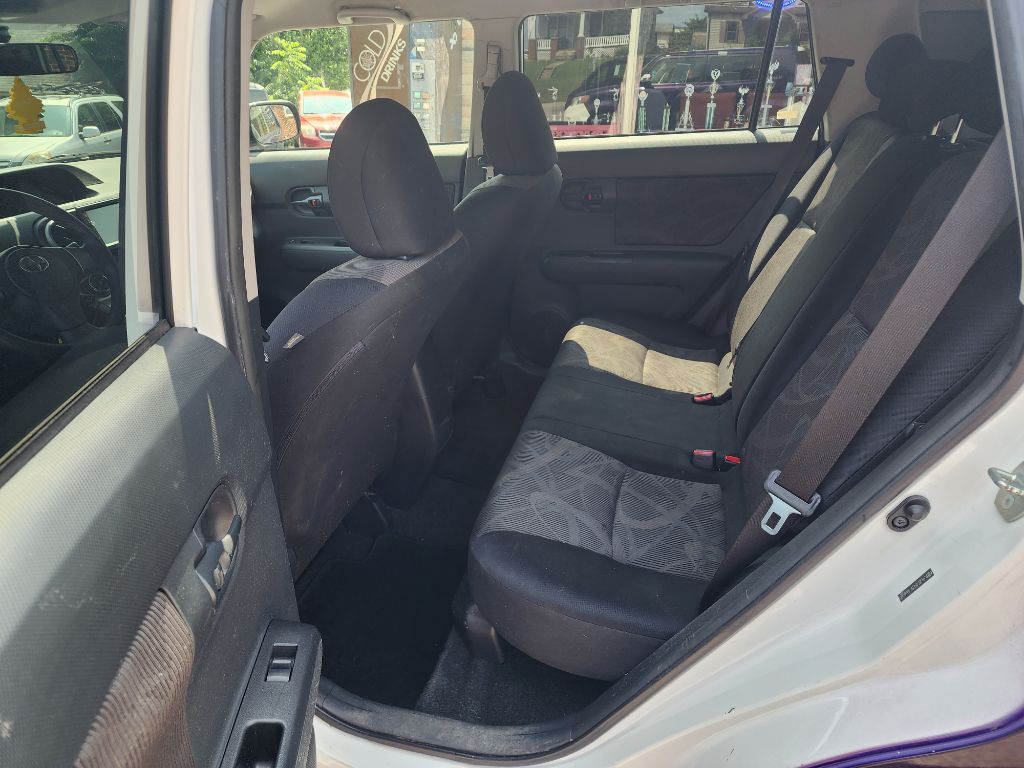 2015 Scion xB Image 16