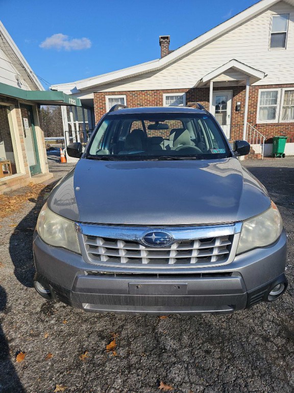 2011 Subaru Forester Image 1