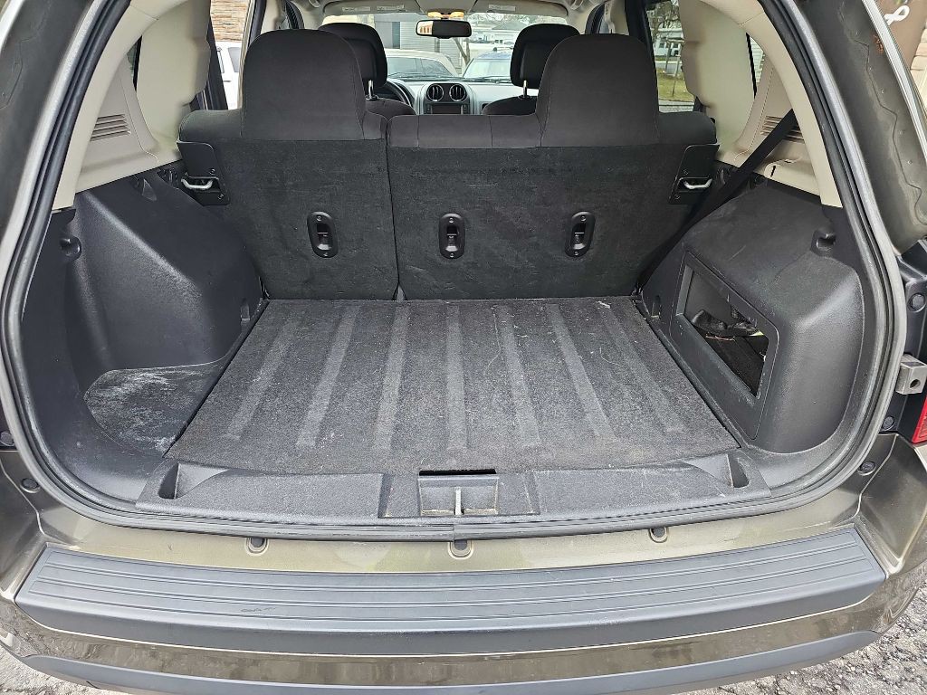 2016 Jeep Compass Image 11