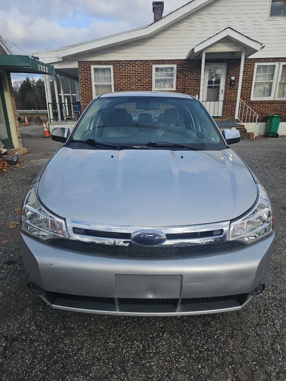 2010 Ford Focus Image 1
