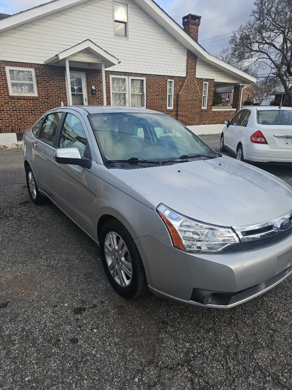 2010 Ford Focus Image 8