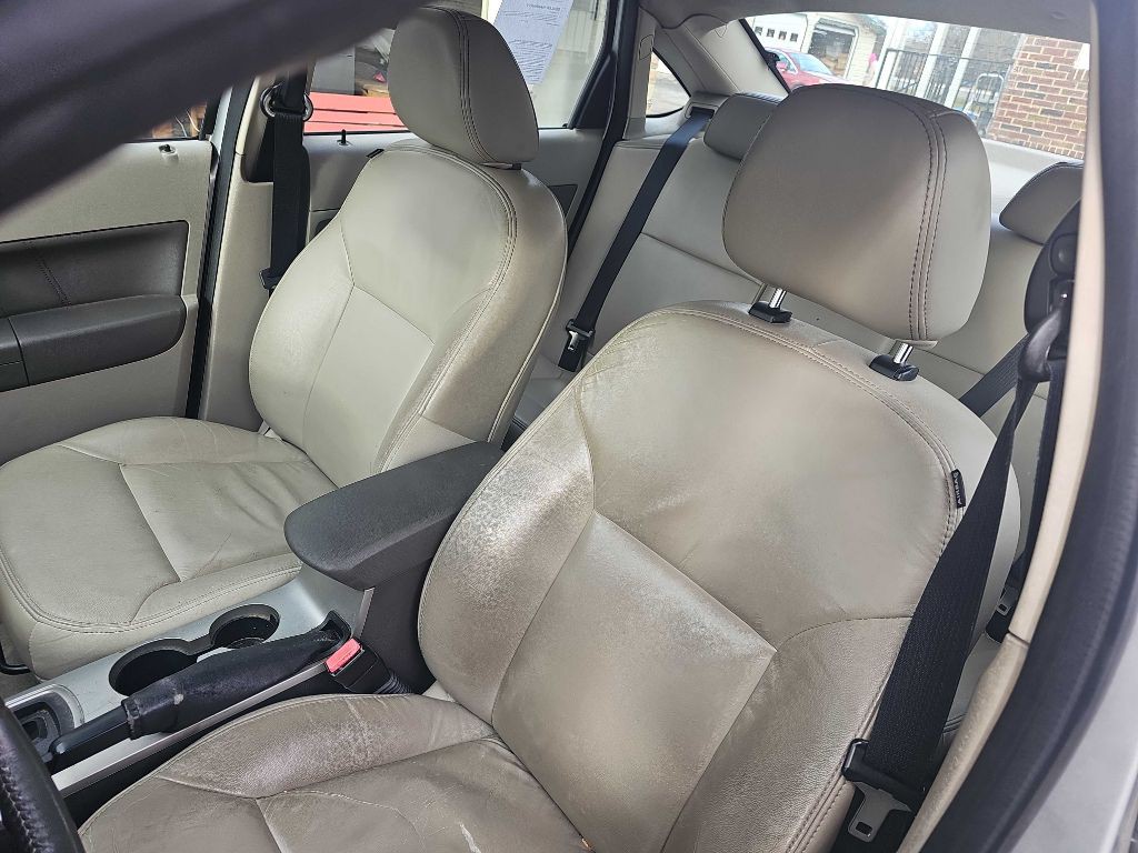 2010 Ford Focus Image 10