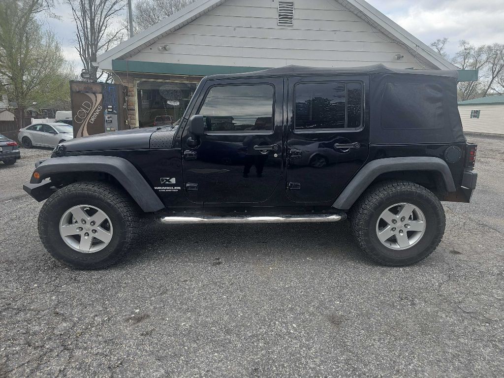 2009 Jeep Wrangler Unlimited Image 2