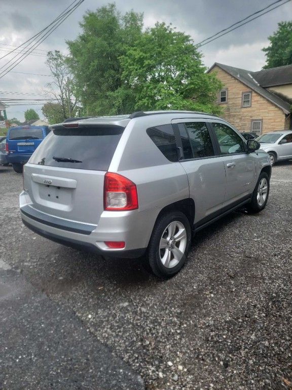 2011 Jeep Compass Image 6