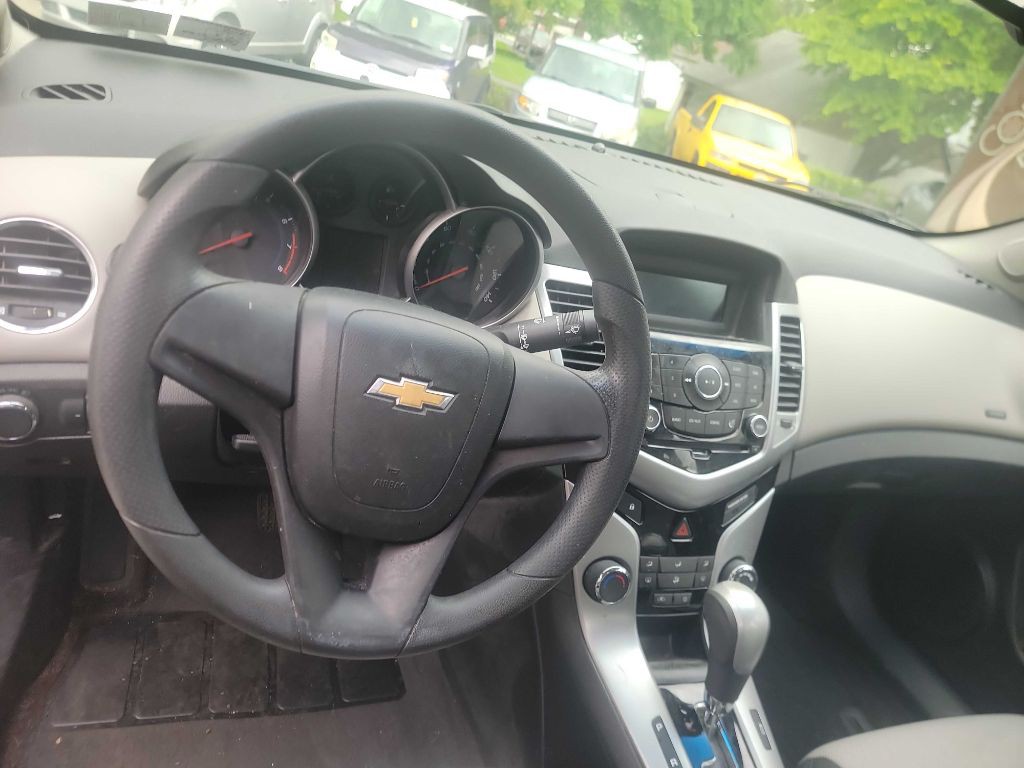 2011 Chevrolet Cruze Image 9