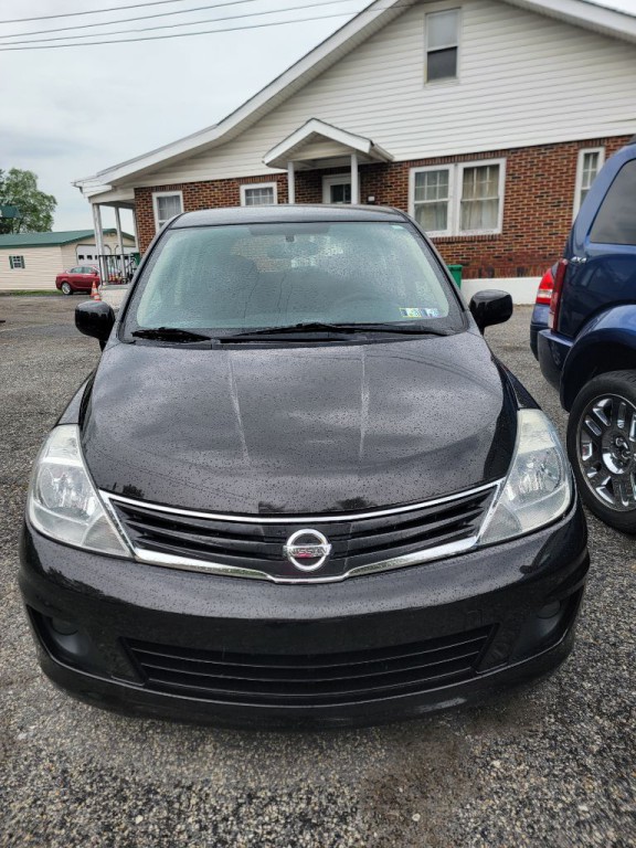 2010 Nissan Versa Image 1
